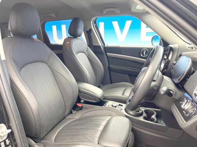 ●レザーシート：高級感漂うブラックレザーシートは、使用感も少なく良好なコンディションを保っております！その他、気になる箇所がございましたらお気軽にお問合せ下さい！