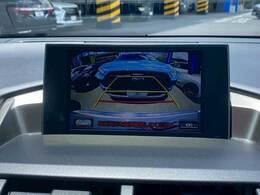 【カラーバックモニター】を装備しております。リアの映像がカラーで映し出されますので日々の駐車や幅寄せなどで安心安全です。