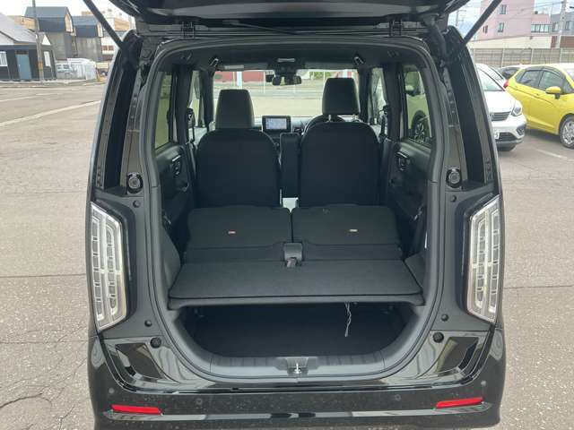 指定整備工場完備！オイル交換から、車検、さらには板金塗装まで自社で承ります！