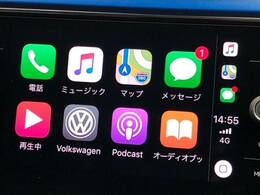 ●Apple　Car　Play：スマホとの有線接続で、ナビ・オーディオ再生などスマホのアプリ機能が画面でも使える便利機能です！