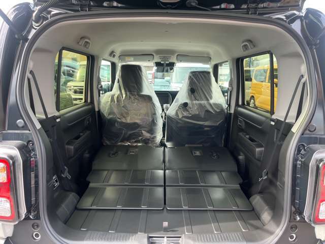 ☆お車についた傷やヘコミ、事故の修理もハヤシにお任せください。自社鈑金工場で修理ができますの安心です☆