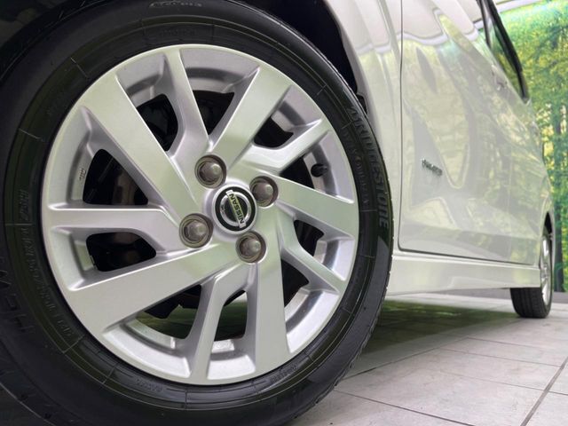【純正14インチアルミホイール】外観にマッチした純正アルミホイールを装着しております。各種社外アルミホイールや、スタッドレスタイヤも取扱いしております。是非ご相談ください♪