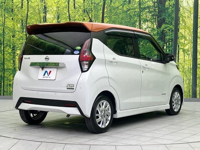 ☆全国のネクステージからお取り寄せが可能※！遠方の店舗に展示してあるクルマが気になる場合も、最寄りの店舗でご覧いただくことが可能です！是非私たちに要望をお聞かせください！※別途費用