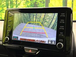 【バックカメラ】駐車時に後方がリアルタイム映像で確認できます。大型商業施設や立体駐車場での駐車時や、夜間のバック時に大活躍！運転スキルに関わらず、今や必須となった装備のひとつです！