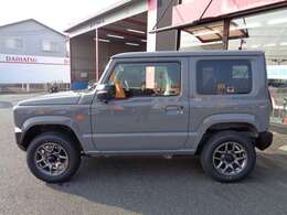 お車を見られる際には是非エンジンルームもチェックしてみてください！その仕上がりに驚かれるはずです！！