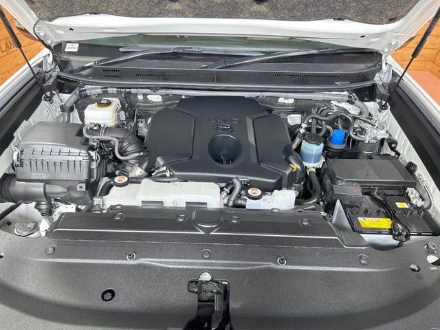 親切・丁寧な専門メカニックスタッフが応対！・車検・点検整備・事故等の修理などアフターサービスも安心。お車のカスタマイズもネクステージのサービススタッフまでご相談ください！
