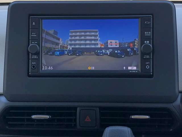 【日産純正　ドライブレコーダー装着車】　映像/音声の記録はもちろん、映像再生時に走行軌跡や車速のわかるGPS搭載。事故時の客観的な検証に役立ちます。