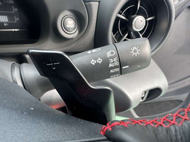 ★全国陸送費定額キャンペーンも実施中！★全国何処でも陸送会社がご自宅までお車をしっかりとお届します！陸送費につきましてはお気軽にお問合せください！※納車時ご来店いただければ、納車費用はかかりません！