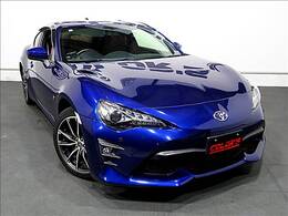 当店では低価格カーを専門に取り扱っています。初めてハンドルを握る方には、”車を操る楽しさ”を感じて頂ければ幸いです。