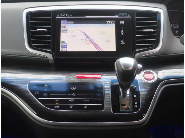 ★今、お乗りのお車の車検が切れちゃう！なんて方には代車も無料で貸し出し可能です★車がなくなると困るという方結構多いんですよね★ご用意はしてありますが貸し出し中もございますのでご確認下さい★