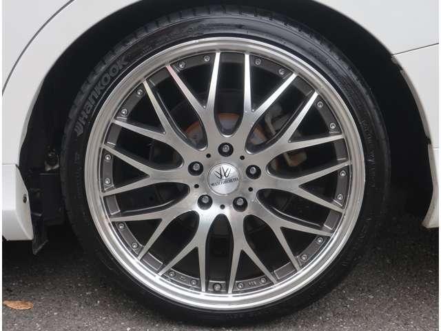 ★年中無休★営業時間　10：00～20：00★お仕事帰りなどにもぜひお立ち寄りください。　暗くても屋内にて現車確認可能♪　ご予約お願いします★