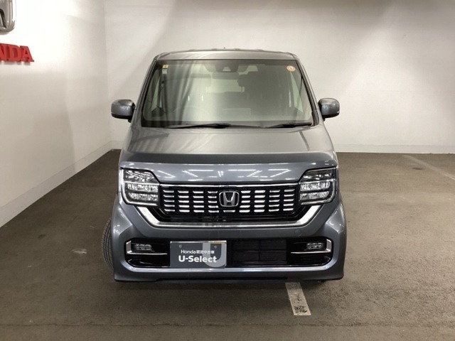 一目見てホンダ車だとわかるカッコいいフロントマスクです！
