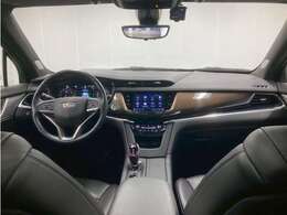 私たちは、お客様のこだわりに合ったお車をご提案します。ジースクエア＝車のあるライフスタイルを演出するセレクトショップです。