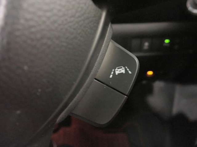 ◆当店は車両の品質・程度に拘っております。内外装を徹底的にクリーニングし、ご来店されたお客様にお車を気に入っていただけるよう努めておりますのできっと満足していただけるかと思います。◆