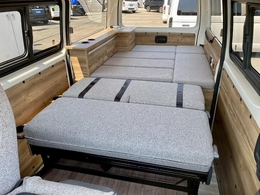 常時70台以上のハイエース在庫数、フレックス株式会社ハイエース千葉北店！