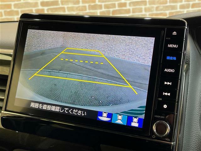 【バックカメラ】便利なバックカメラ装備で安全確認を頂けます。駐車が苦手な方にもオススメの便利機能です♪