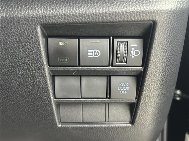 【運転席操作部】快適なドライブを楽しむための機能が装備されています！運転席から触れるので、使いやすいです！除菌プランいれていただくと、さらに清潔で安心していただけます！