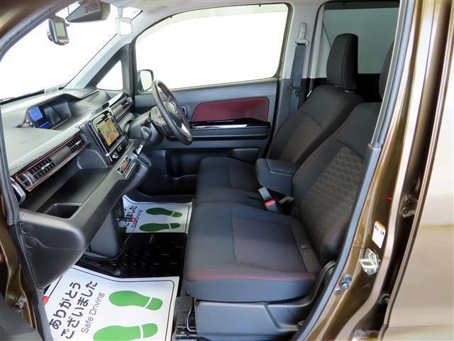 へたりが少なく、新車時の質感を保つシート。肌触りも良く、長距離も快適です。