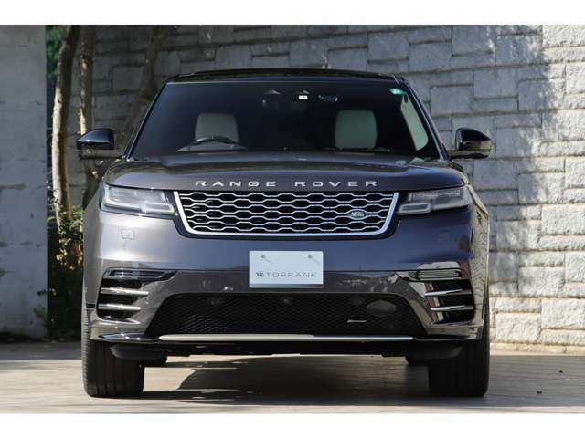 「RANGE　ROVER　VELAR」のモダンで優雅なデザインをより一層引き立てています。