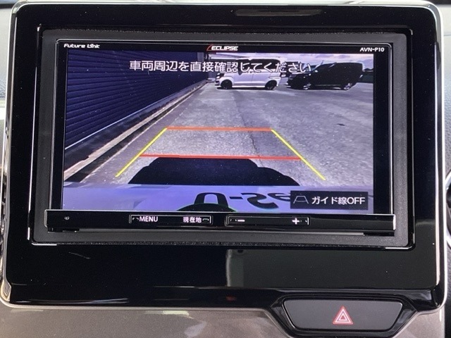 バックカメラも装備しております。車庫入れの苦手なお客様も安心！重宝してくれます！