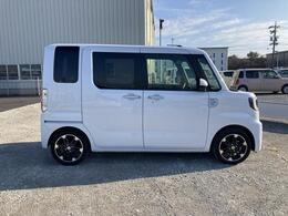静岡ダイハツの中古車は、展示前に徹底した洗車や室内清掃を実施しております。