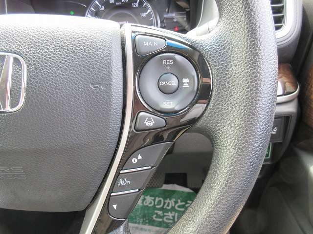 クルーズコントロールで運転もラクラクです☆