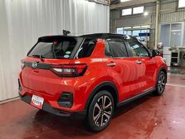 コンパクトなボディですが、車内や荷室はとっても広々！