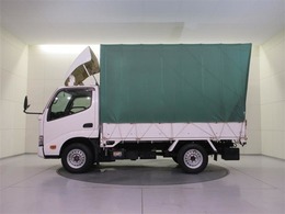 全国トヨタディーラーの中でも数少ない、トヨタ認定検査員が1台ずつ内外装をチェック。