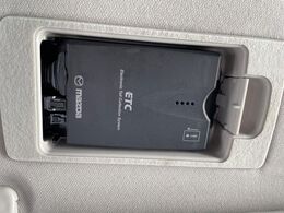 【ETC】高速道路の料金所をストレスなく通過！話題のスポットやサービスエリアに多い「スマートIC」利用時は必須のアイテムです。当店でセットアップを実施、ご納車当日からすぐにご利用いただけます！