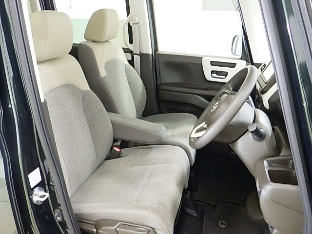 【禁煙表記について】　タバコを含めた車内のニオイに関しては、個人の主観となる為、ご来店時にお客様に確認して頂いておりますので、ご了承下さい。