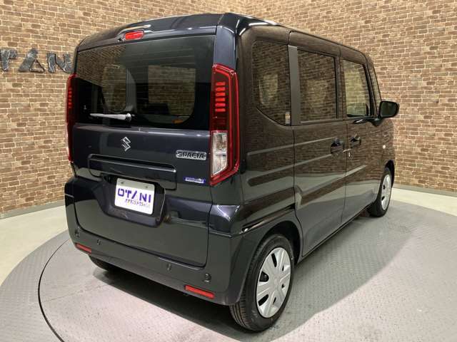 ■親切・丁寧な接客をお約束■　初めてお車のご購入を検討されている方や、お車についてあまり詳しくない方にも分かりやすい接客を心掛けております。女性営業スタッフも在籍！購入に不安がある女性の方もぜひ♪