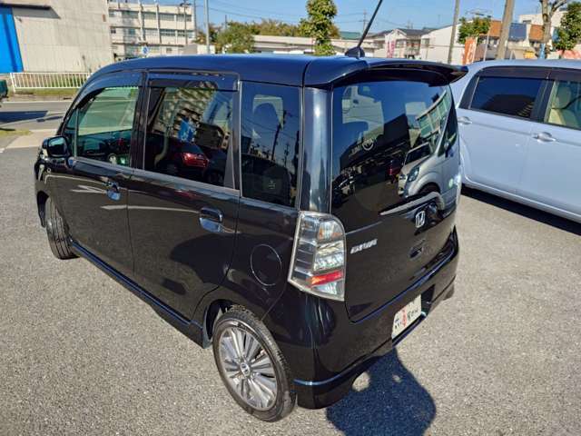 外装仕上げ、みがき、破水仕上げします。内装クリーニング　ヘッドライトの黄ばみ落としてからの磨き！納車仕上げ専門の担当者がしっかり仕上げさせて頂きます。満足クォリティー！直通TEL052-619-6662