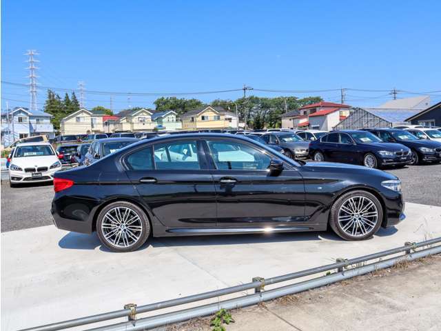 当社にてご購入いただきましたお車には万一に備えた保証もご用意しております。