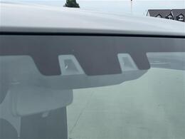 【ドライブレコーダー】映像・音声などの運転中の記録を残します。事故などを起こした起こされた時の証拠になりえますので、もしも時でも安心ですね。