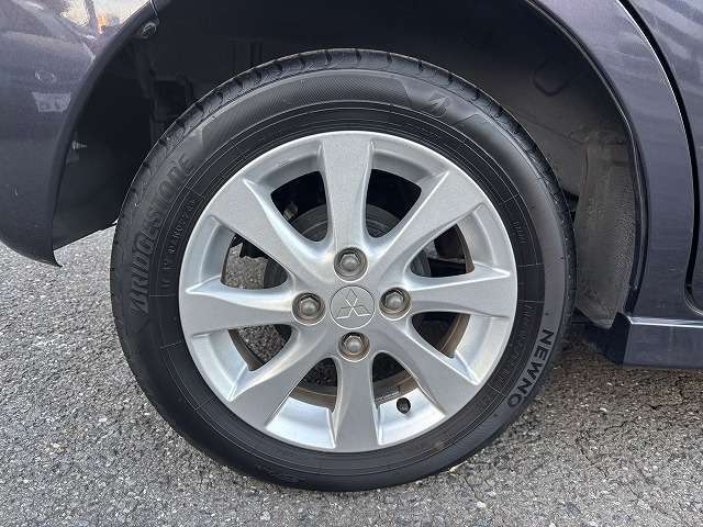 当店へのアクセス・お車でお越しの場合→東名高速道路の東名川崎インターより登戸・多摩方面に進み約7キロほど進みますと突き当りますので左折して頂き150mほど進んだ右側に店舗がございます。※そのまま右折可