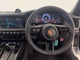 最長10年（対象車条件有）の安心性能保証もご用意しており、走行距離無制限で全国のLIBERALA、ガリバーグループ店舗（一部対象外）でご対応可能でございます。安心してお出かけいただけます。