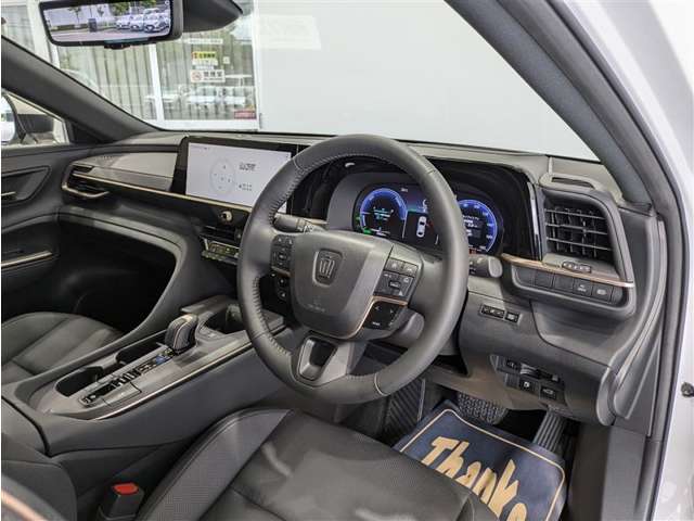 見通しのよいすっきりとした視界で、誰でも運転しやすいです。運転のしやすさは疲れにくさにも繋がりますよ♪