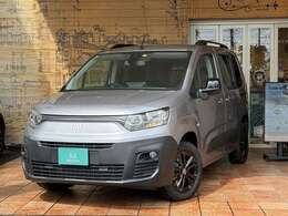 ■Car＆Cafe　PICCOLOはカフェを併設したカーショップです。癒しの空間でゆっくりとお車をご覧頂けます。本社であるAUTOSPEC.は輸入車をメインに販売から買取までトータルでサポート致します