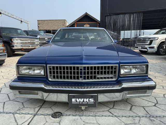 シボレー カプリスクーペ ローライダー ハイドロ 4P8B 1986年