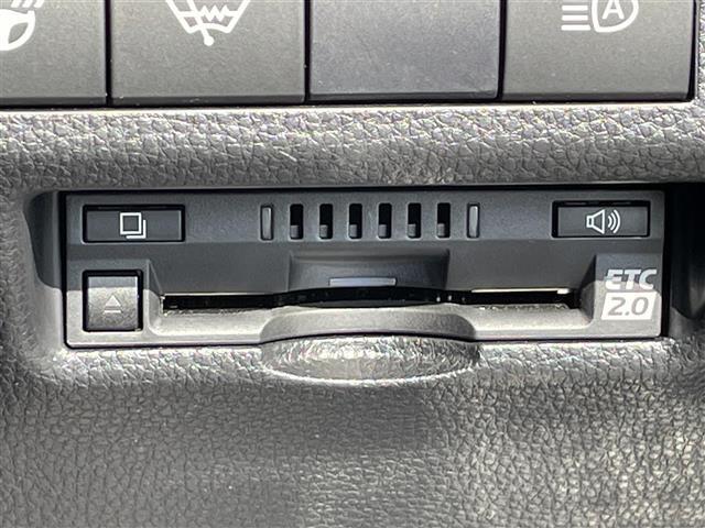納車前に内外装のクリーニングをいたします。各種コーティング（別途有料）もご用意しておりますので、是非ご相談ください。