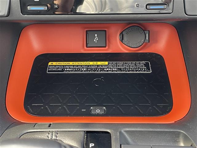 納車前に内外装のクリーニングをいたします。各種コーティング（別途有料）もご用意しておりますので、是非ご相談ください。