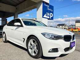F34型 320i GT　Mスポーツ　人気のアルピンホワイトが入庫致しました！　★ご購入後のメンテナンスも元BMW正規ディーラーメカニック在籍の「つたえファクトリーに」お任せ下さい！