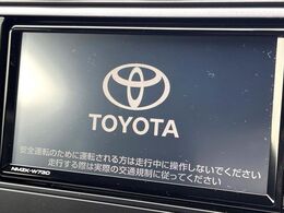 【純正ナビ】人気の純正ナビを装備。オーディオ機能も充実しており、Bluetooth接続すればお持ちのスマホやMP3プレイヤーの音楽を再生可能！毎日の運転がさらに楽しくなります！！