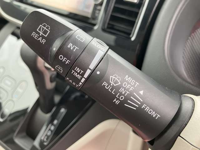 ブリヂストンタイヤ、ヨコハマタイヤなど、タイヤ販売にも自信あり！サマータイヤ、スタッドレスタイヤなど、お車と一緒にご注文いただく事で、お支払いもひとつに纏められますし、交換工賃等の節約にも繋がります。