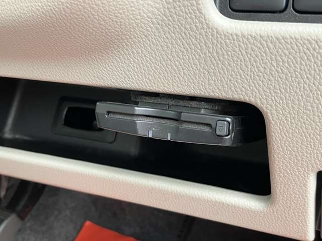 お客様のお車の購入、お乗り換えのお手伝いをさせてください。お客様に合ったカーライフのご提案に自信があります。