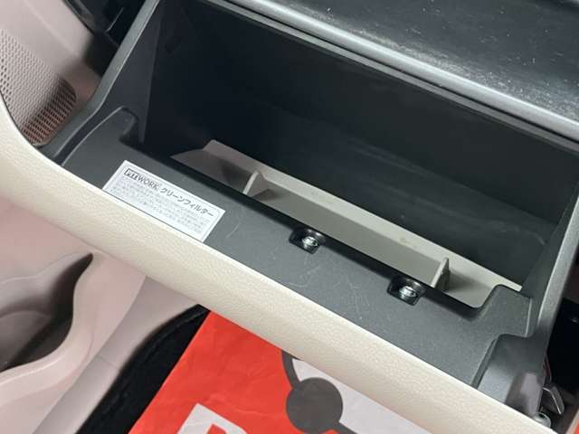 みなさまのカーライフに安心をプラス！ 故障しやすいパーツはもちろん、壊れた際に高額な修理費用がかかってしまうパーツまで、広範囲でカバーする「中古車保証」をご用意しております。