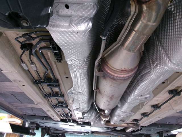 車体の最も低い部分です。こすり傷等はありません。