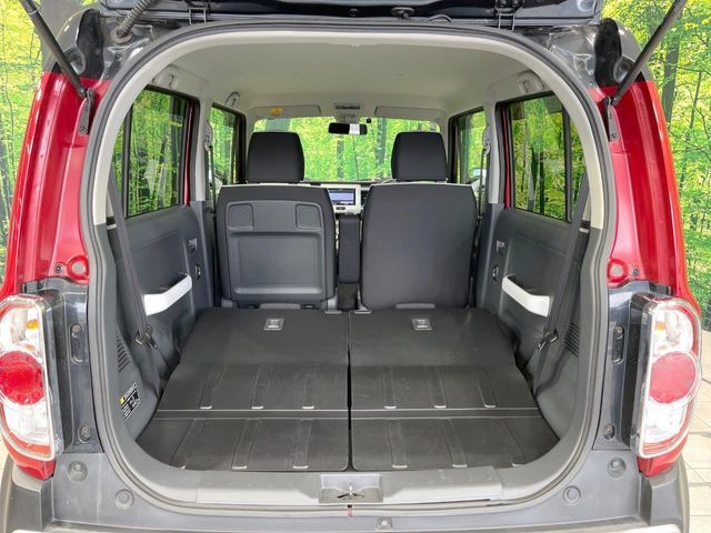 普段のお買い物や通勤、送迎等に十分な荷室スペースを確保しております。セカンドシートを倒すと、大きな荷物の積載も可能です♪