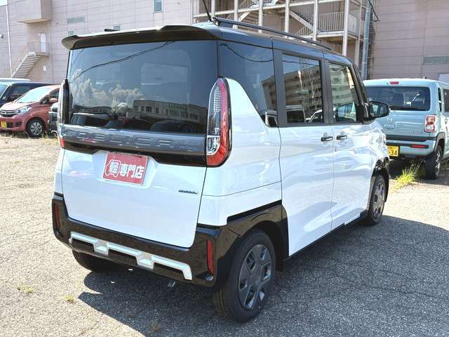 【保険】自動車保険のスペシャリストがお客様の立場になってお客様に最適な自動車保険のご提案や万が一の時の事故対応にあたりますので、ご安心ください。