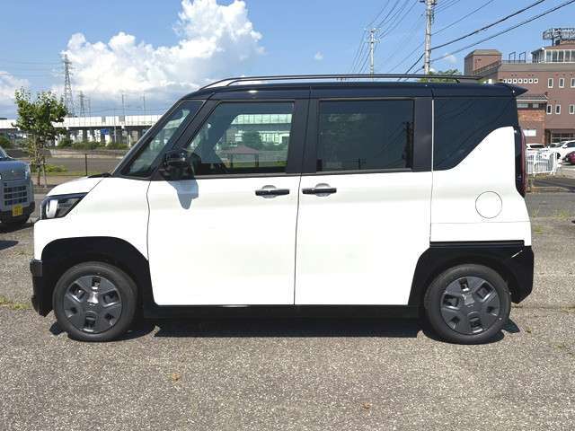 当店の届出済未使用車、中古車ご購入希望のお客様には一度ご来店いただき現車をご確認いただいております。遠方からの場合ご足労お掛けしますが一度ご来店をお願いします。